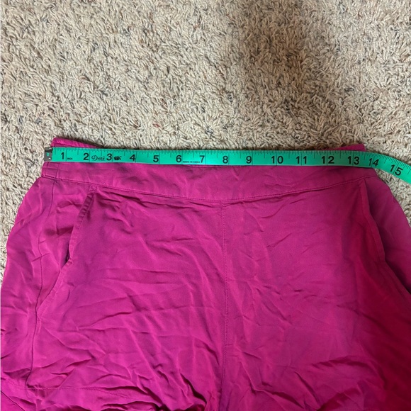 Old Navy Playa shorts S in dragonfruit - Picture 4 of 6